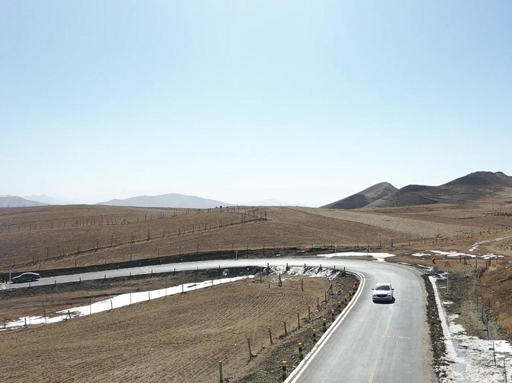 新春走基層｜路通年豐日子甜——青海海東一條公路背后的新年新圖景