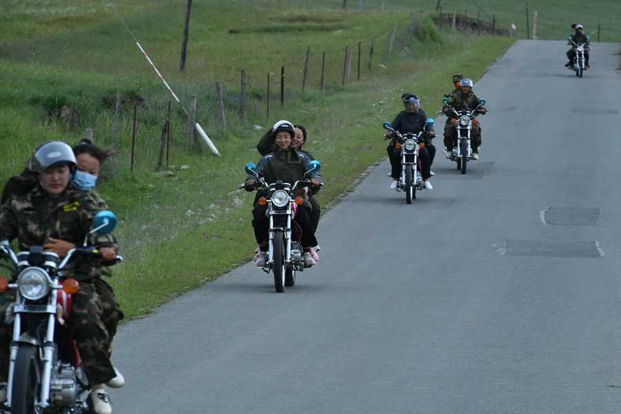 【顯影中國】生態(tài)管護(hù)&ldquo;娘子軍&rdquo; 這群小姐姐真颯！