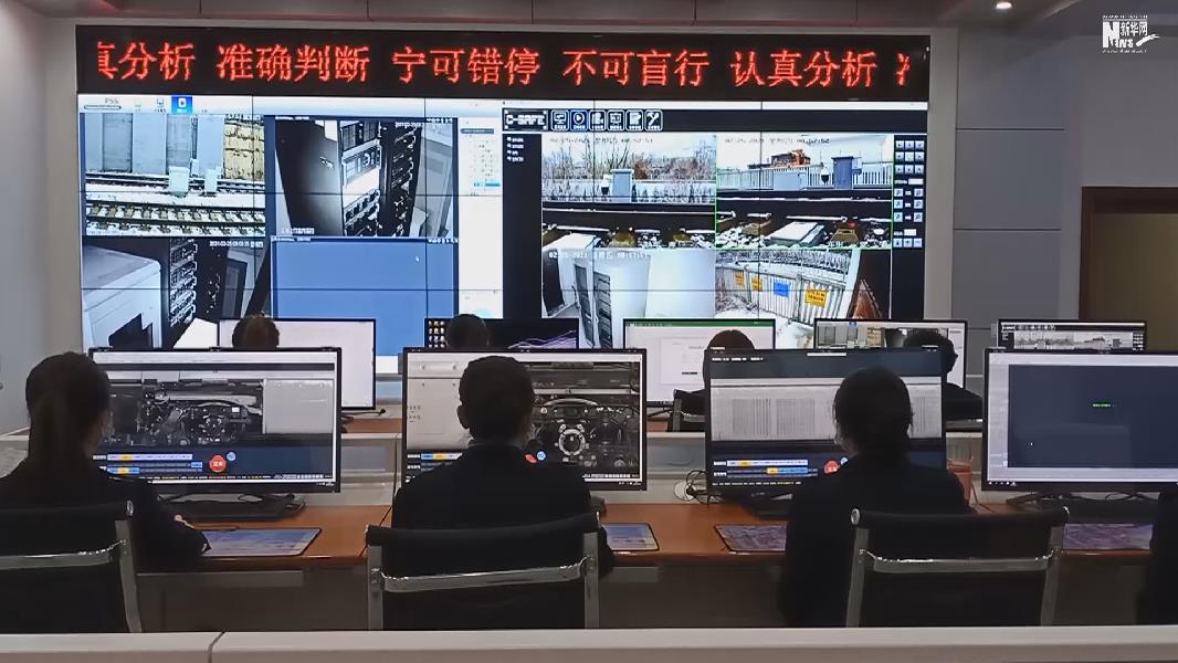 春運(yùn)路上丨&ldquo;火眼金睛&rdquo;的&ldquo;玫瑰班組&rdquo;